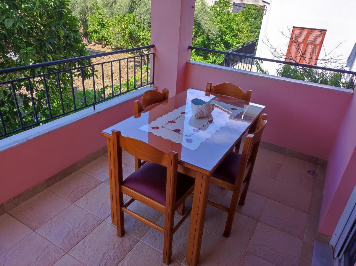 Villa Hospitality Nikiana Exterior photo